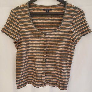 American Eagle Outfitters Crop Top with Button Accents 90s Vibe Size L